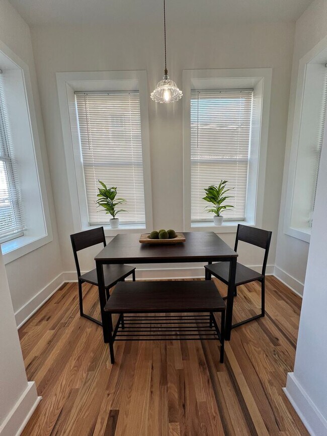 Photo - 106 E Broad St Unit Apt 2