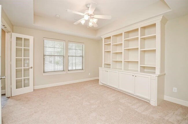Photo - 222 Knox St