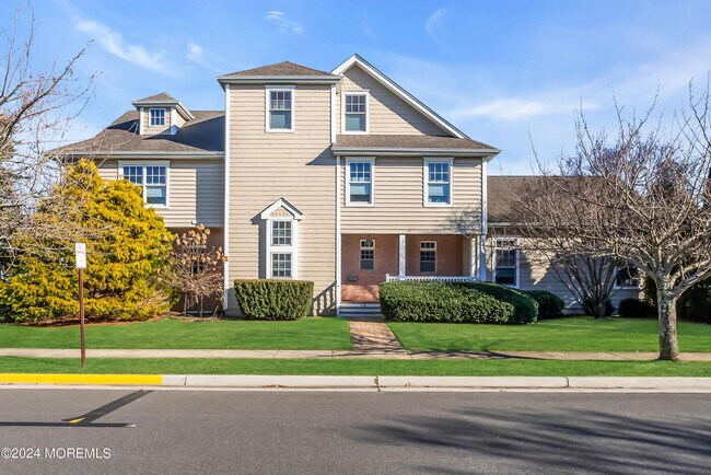 Photo - 118 Beacon Blvd