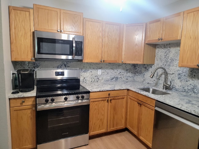 Photo - 1700 Four Oaks Rd Condo Unit 334