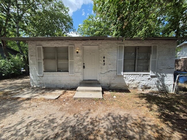 Building Photo - 443 Bundy St Rental