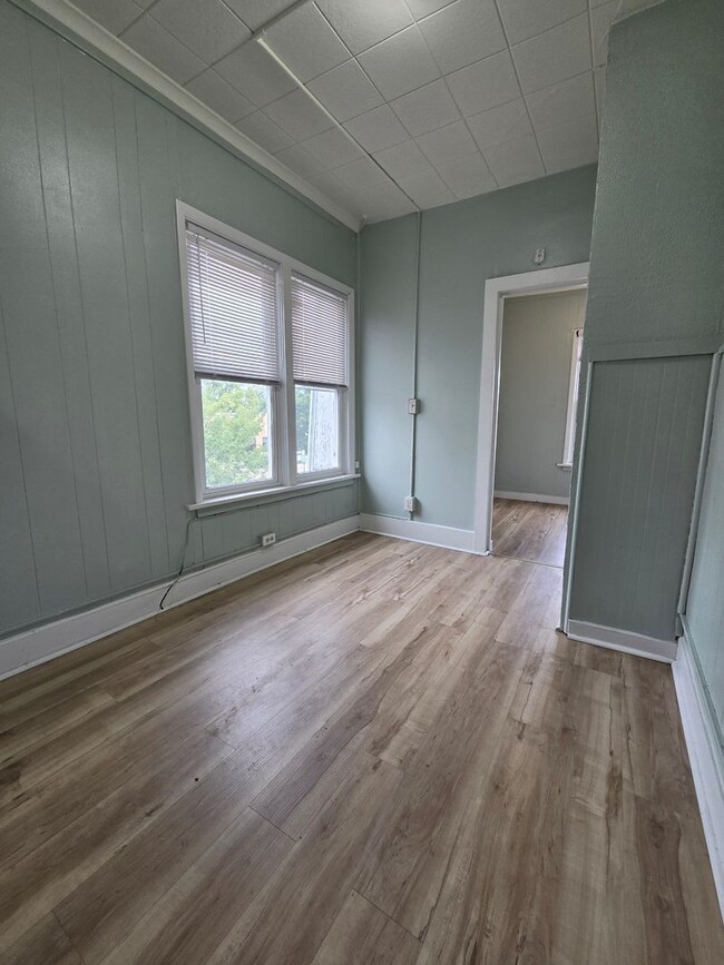 408 Huron St Unidad F