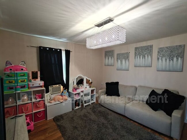 Photo - 296 Hillside Ave