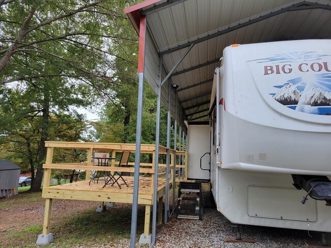 Photo - 106 Mountain Shore Dr