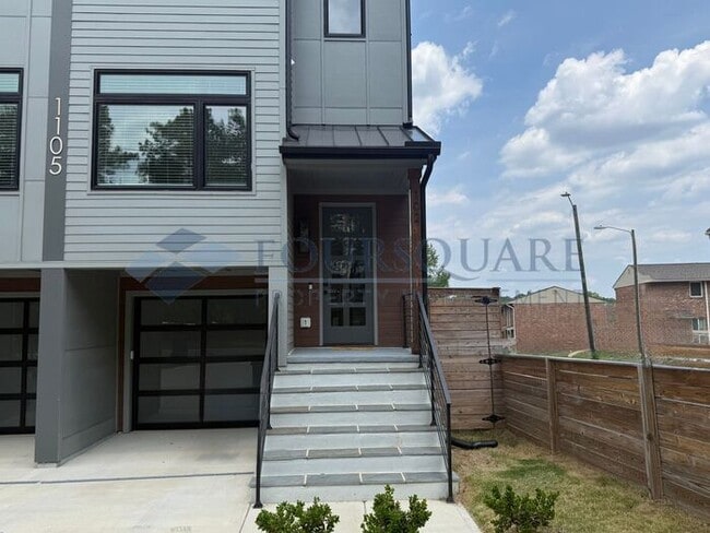 Photo - Modern 4-Bed / 4 Bath Townhome with Fireplace, Outdoor Spaces & Fenced Yard – Inside the Beltline...