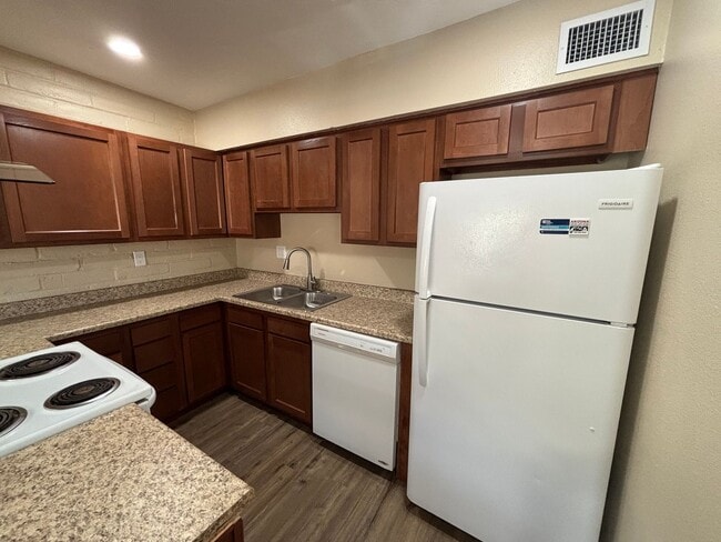 Photo - 3960 E Flower St