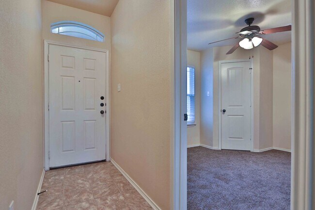 Photo - 4 bedroom beauty in Goodnight Ranch!