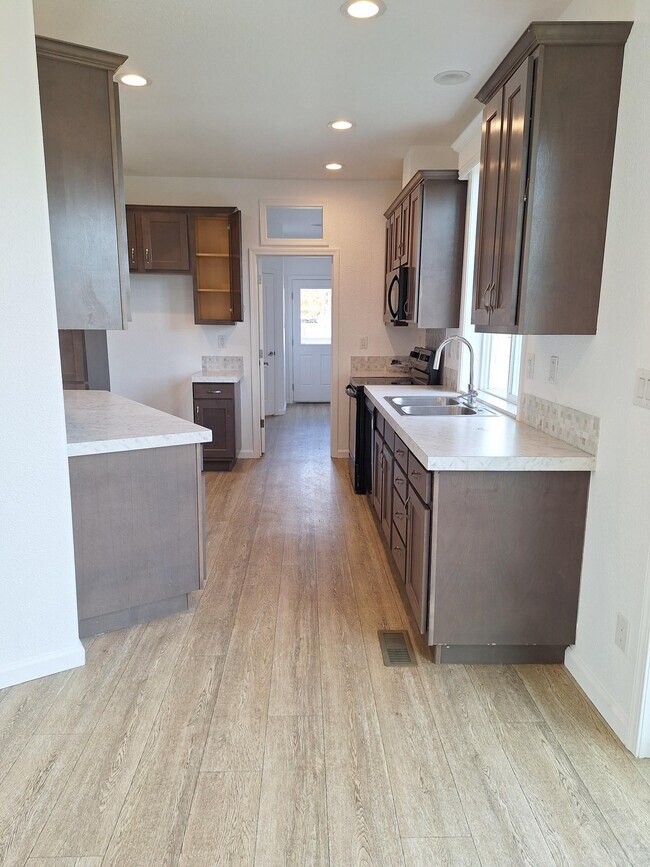 Photo - 21226 Hwy 175