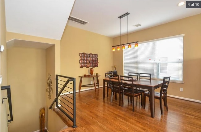 Segundo piso - Comedor - 3010 Caroline St