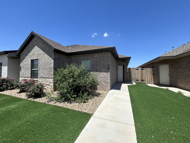 Beautiful 3/2 Located Directly East Of Coo... - Beautiful 3/2 Located Directly East Of Coo... Apartment