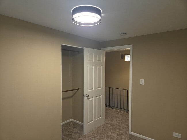 Photo - 1796 Queensbury Cir