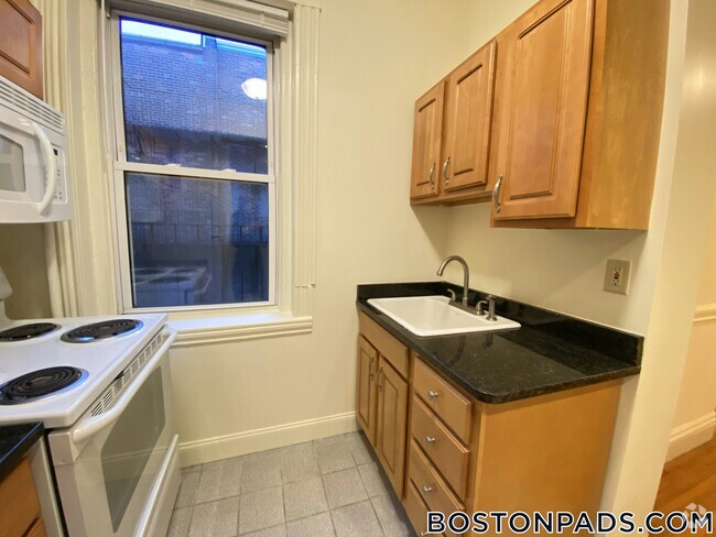 Building Photo - 36 Queensberry St Unit 10 Rental