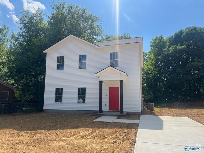 Building Photo - 1711 Golf Club Ln NW Rental