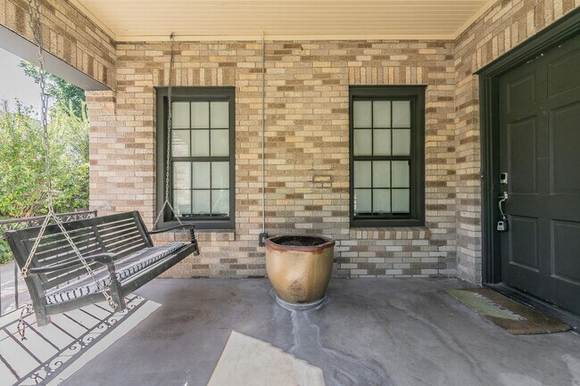 Photo - CHARMING and UPDATED 3/2 in The Cultural District