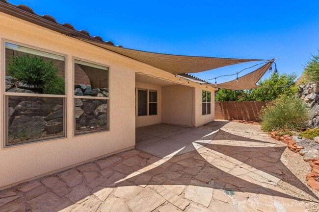 Photo - Gorgeous 3 Bedroom home!