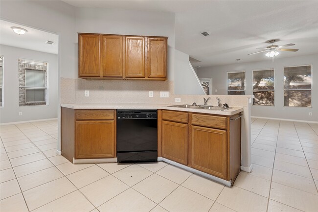 Photo - 18410 Alemarble Oak St