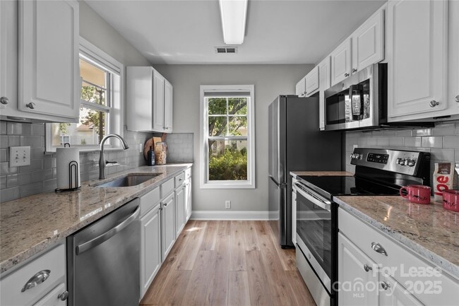 Photo - 17331 Villanova Rd