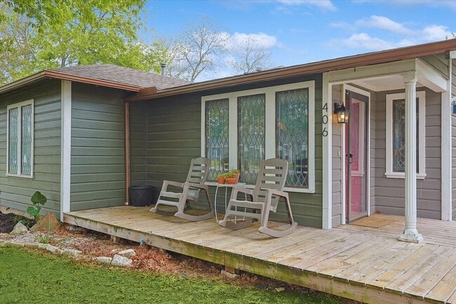 Photo - Amazing Historic 1940's Home in Original C...