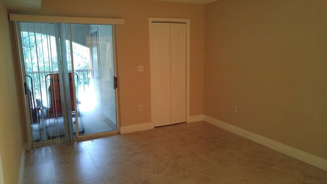 Photo - 2861 N Oakland Forest Dr Unit 107