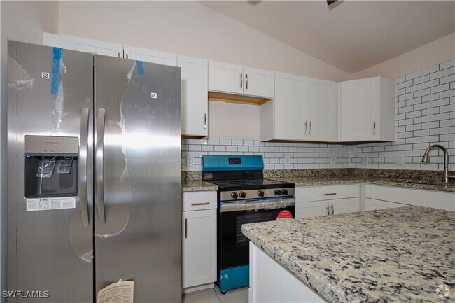 Building Photo - 1705 SE 2nd St Rental