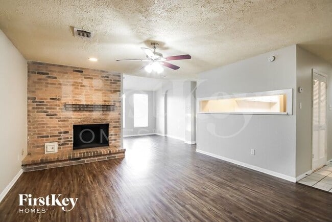 Photo - 17809 Crestline Rd