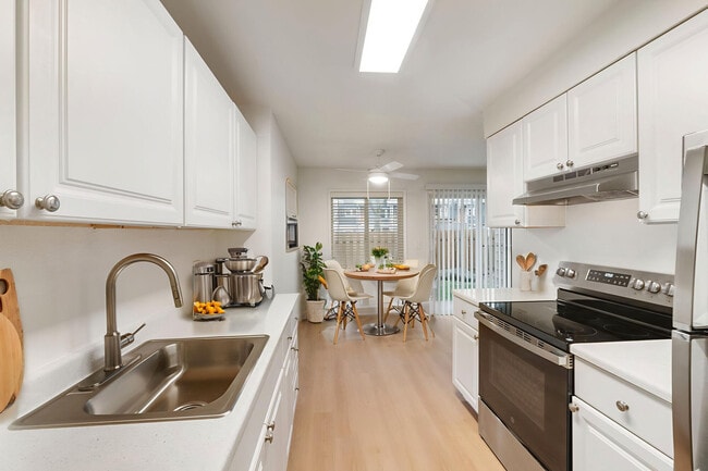 Photo - Firwood Station