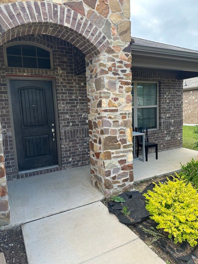 Photo - 333 Highmeadow Dr