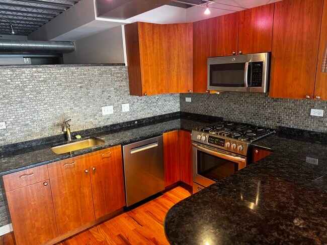 Photo - 1910 S Indiana Ave Condo Unit 523