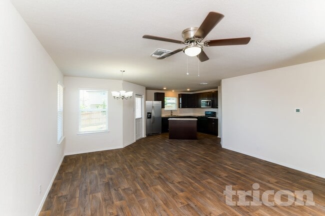 Photo - 15406 Shortwing
