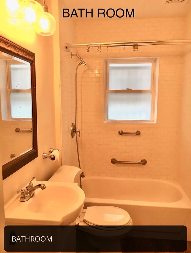 bath - 2475 E Maple Rd Unit Furnished Penthouse