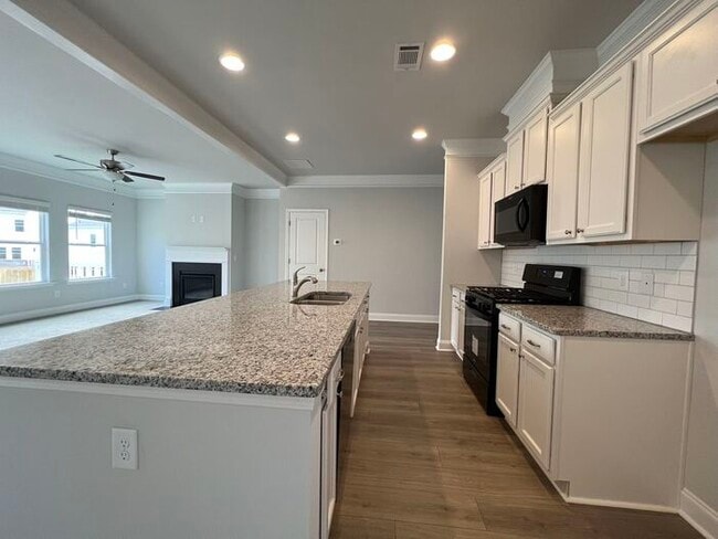 Photo - 5144 Aylesbury Ct