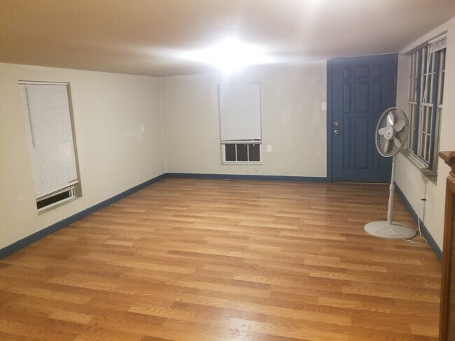 Photo - 1023 Rigsby Ave Unidad # B