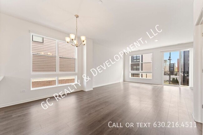 Photo - 2239 Parkside Dr