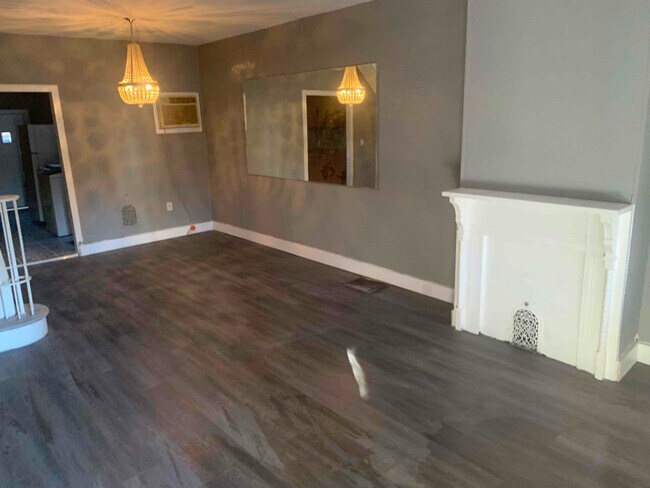 Photo - 2405 N Garnet St