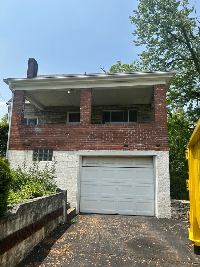 Photo - 1600 Steiner Ave