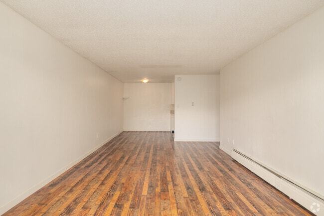 1BR, 1BA - 650SF - Living Room
