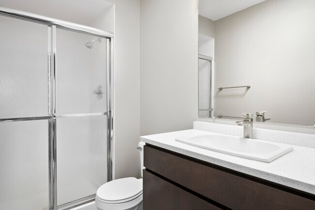 Photo - 120 W Chestnut St