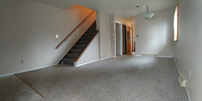 Building Photo - 1441 Oakes Rd