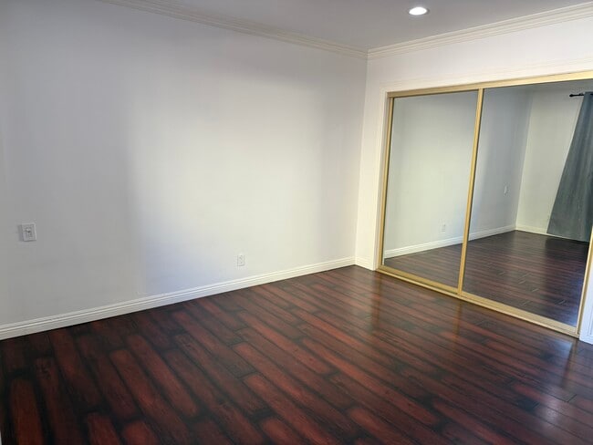 Photo - 5651 Windsor Way Unidad 105