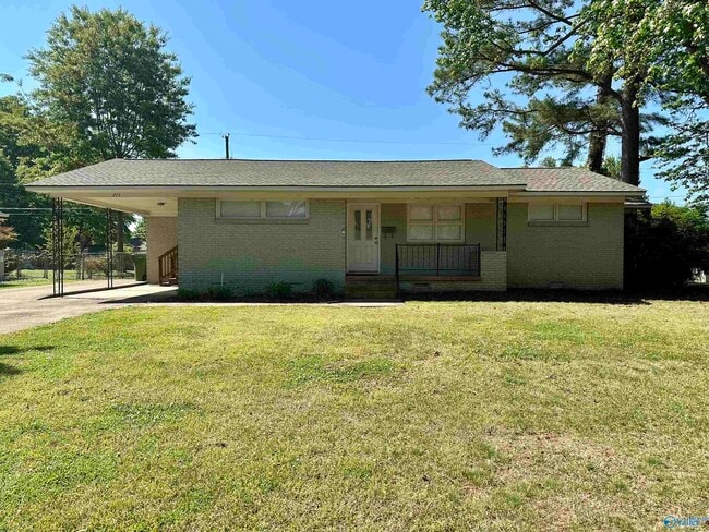 Building Photo - 213 Wingate Ave SW