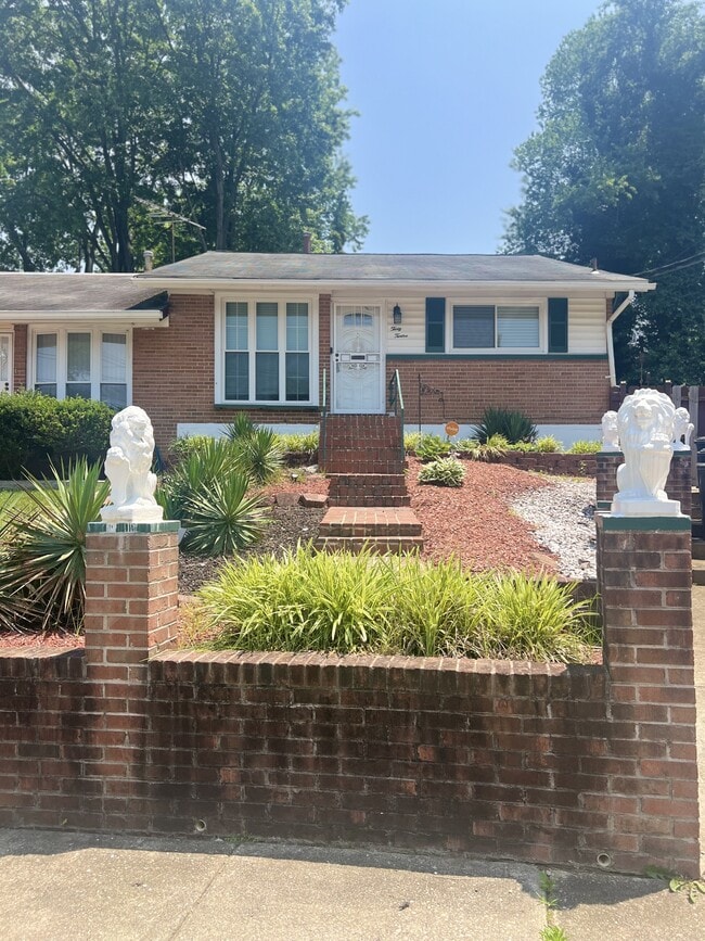 Photo - 3012 Oxon Run Ct Townhome