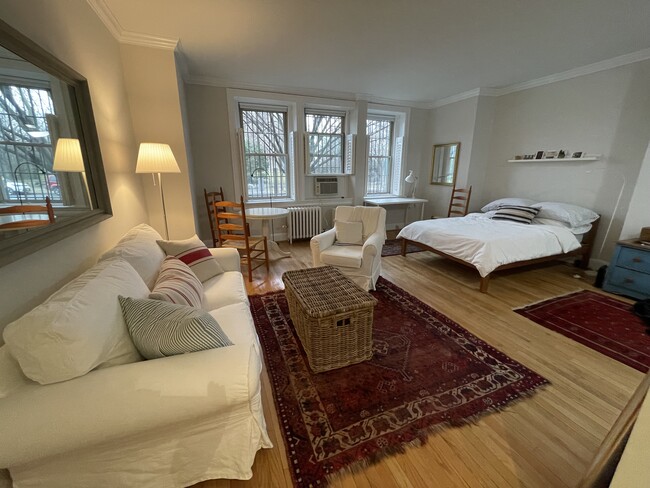 Photo - 3100 Wisconsin Ave NW Unidad 101 Rental