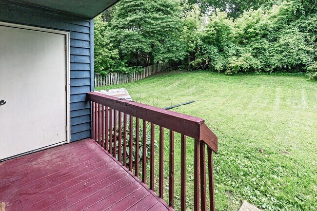 Photo - 35 Foxtail Ct