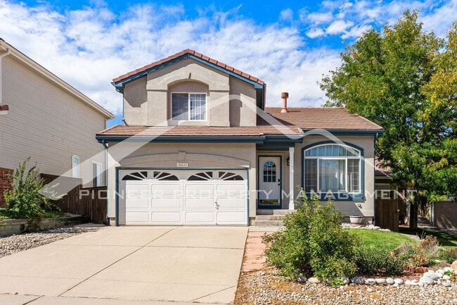 Building Photo - Stunning Home with Washer/Dryer and Central AC