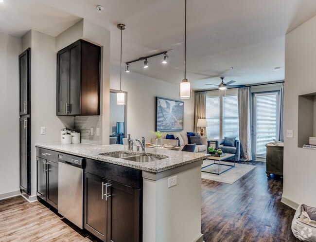 Building Photo - 926 E 15th St Unit 1044 Rental
