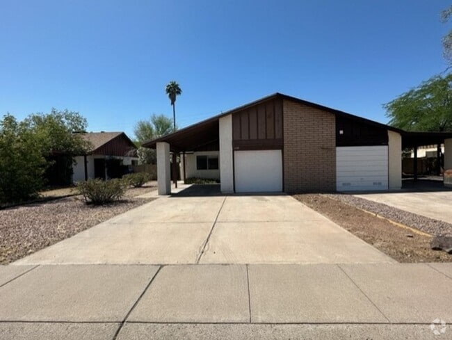 Building Photo - Great Tempe Location with freeway access t... Rental