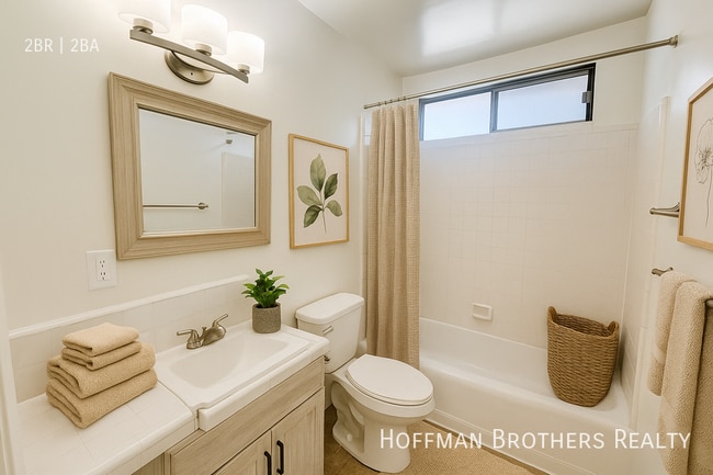 Photo - 725 N Isabel St Unit 8