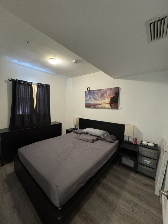 Photo - 810 7th St Unit 106