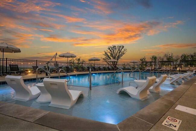 Building Photo - Encore at Brentwood