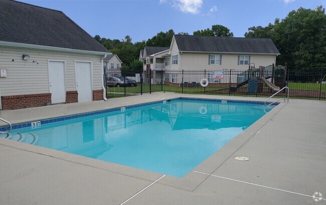 Building Photo - The Cove at Cloud Springs Apartment Homes